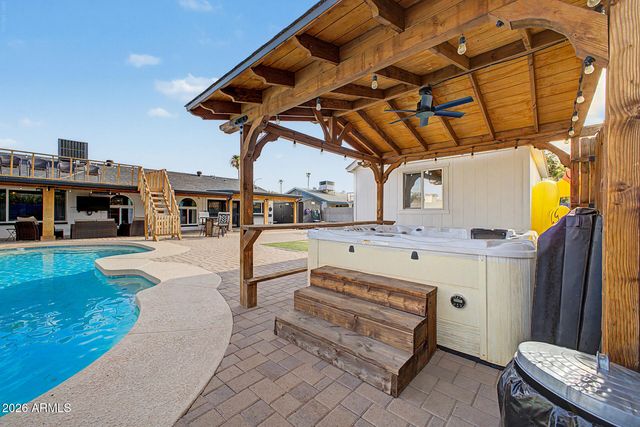 4040 W SWEETWATER Avenue, Phoenix, AZ 85029
