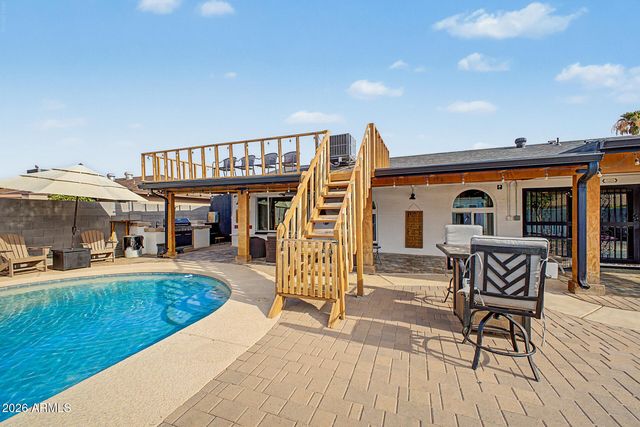4040 W SWEETWATER Avenue, Phoenix, AZ 85029