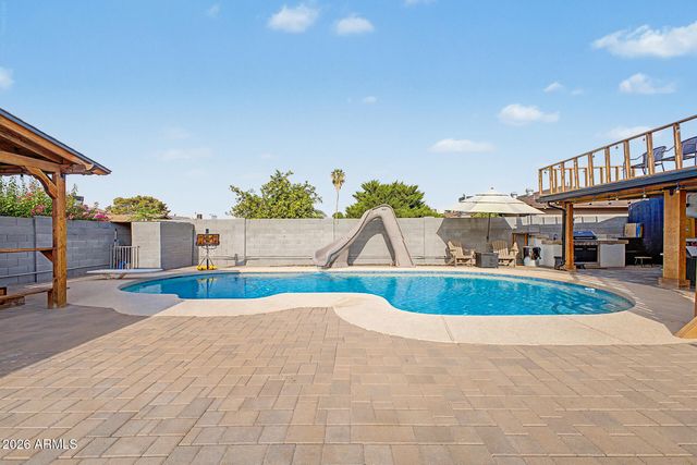 4040 W SWEETWATER Avenue, Phoenix, AZ 85029