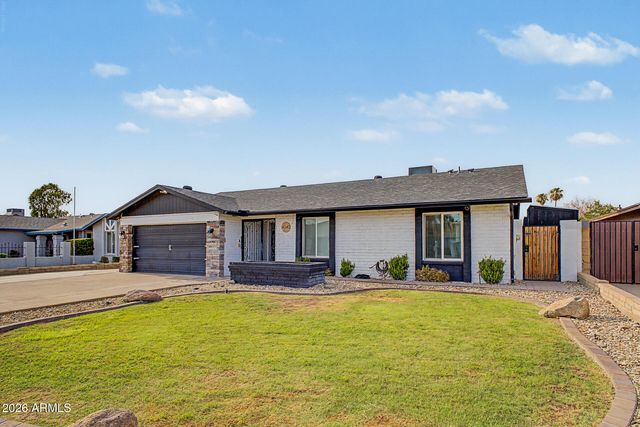 4040 W SWEETWATER Avenue, Phoenix, AZ 85029