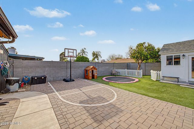4040 W SWEETWATER Avenue, Phoenix, AZ 85029