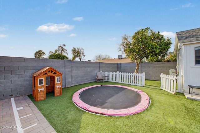 4040 W SWEETWATER Avenue, Phoenix, AZ 85029