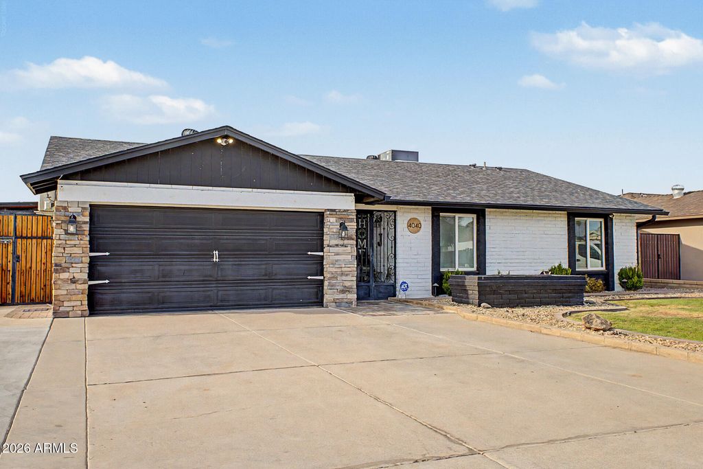 4040 W SWEETWATER Avenue, Phoenix, AZ 85029