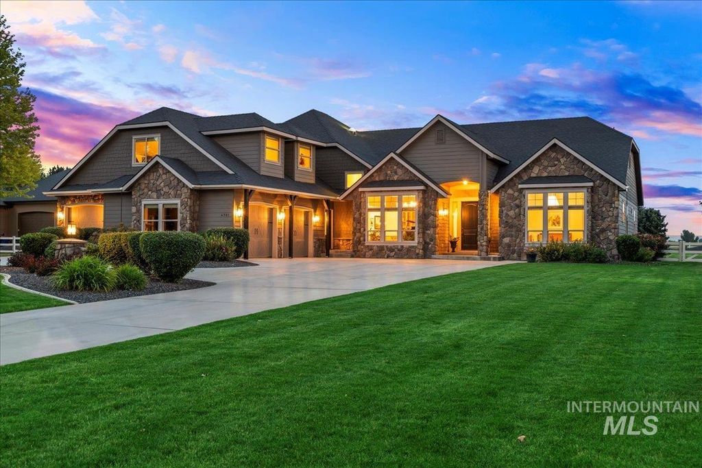 4701 W Saddle Ridge Dr, Nampa, ID 83687