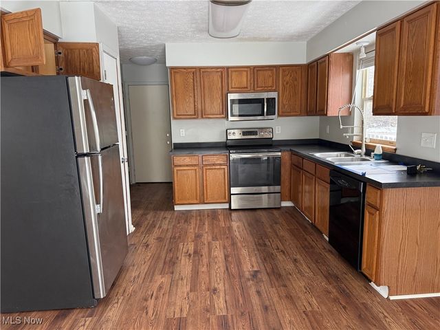 3025 Lamb Drive, Coventry, OH 44319