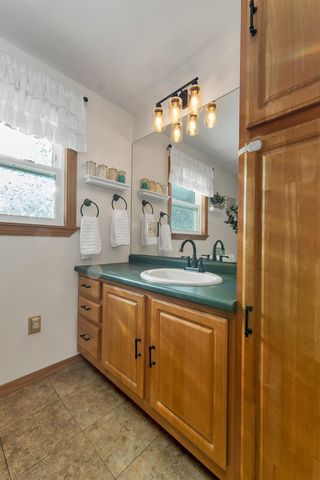 34 Depot Road, Manchester, NH 03103