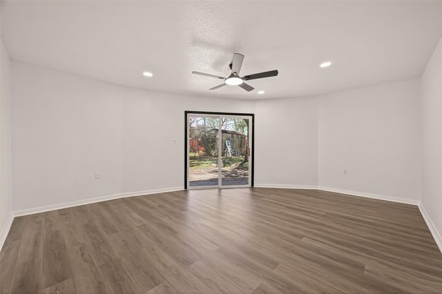 5763 Thrush Drive, Houston, TX 77033