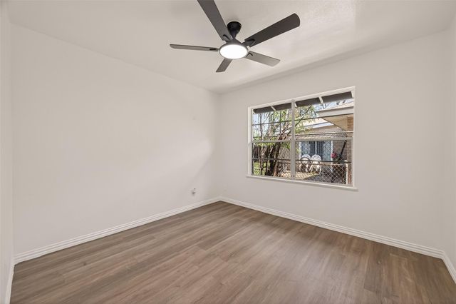 5763 Thrush Drive, Houston, TX 77033