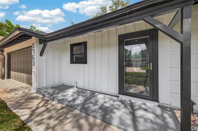 5763 Thrush Drive, Houston, TX 77033
