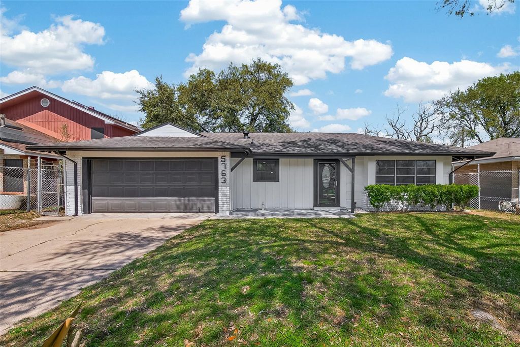 5763 Thrush Drive, Houston, TX 77033