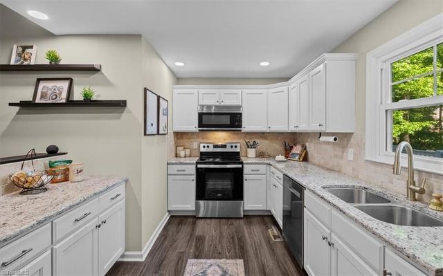 109 Brookleigh Court, Trinity, NC 27370