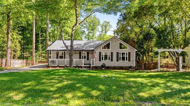 109 Brookleigh Court, Trinity, NC 27370