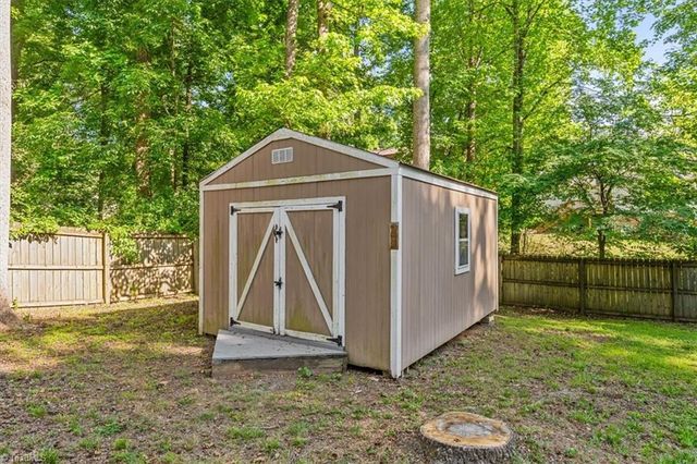 109 Brookleigh Court, Trinity, NC 27370