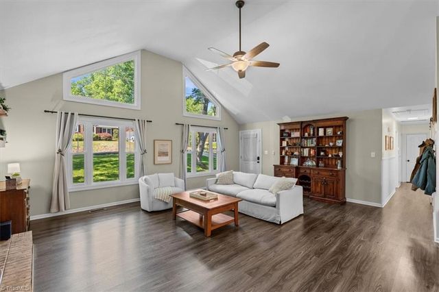 109 Brookleigh Court, Trinity, NC 27370