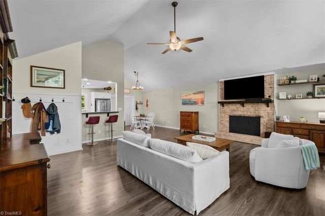 109 Brookleigh Court, Trinity, NC 27370