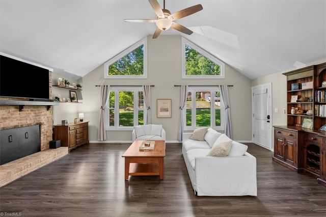 109 Brookleigh Court, Trinity, NC 27370