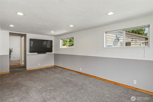 20818 77th Place W, Edmonds, WA 98026
