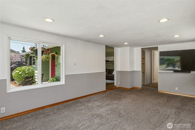 20818 77th Place W, Edmonds, WA 98026