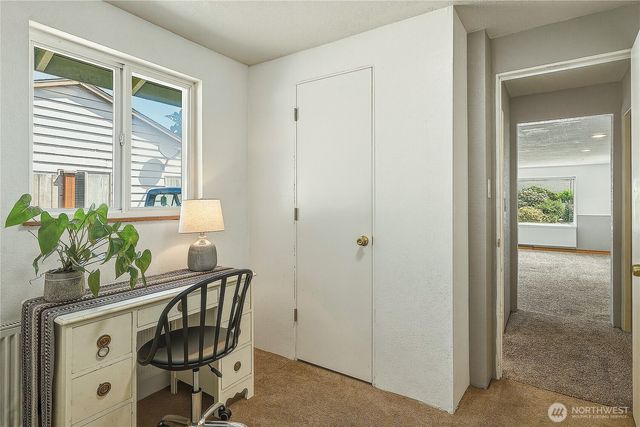 20818 77th Place W, Edmonds, WA 98026