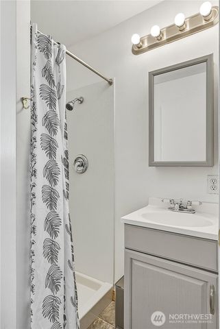 20818 77th Place W, Edmonds, WA 98026