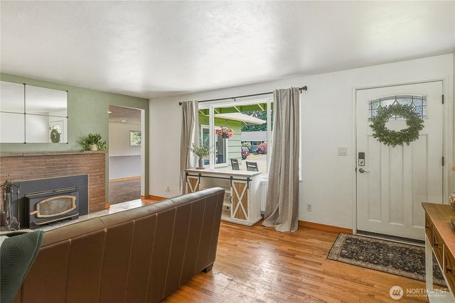 20818 77th Place W, Edmonds, WA 98026
