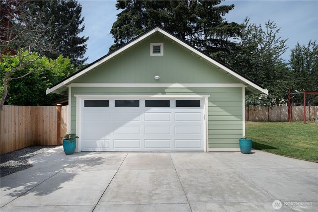 20818 77th Place W, Edmonds, WA 98026