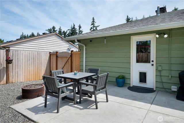20818 77th Place W, Edmonds, WA 98026