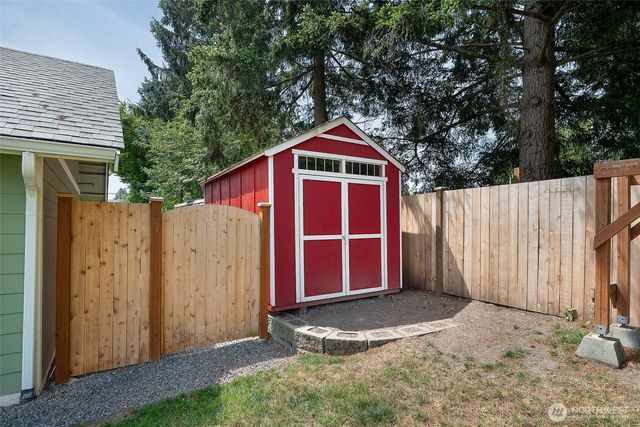20818 77th Place W, Edmonds, WA 98026