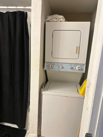 10016 Winding Lake Road 101, Sunrise, FL 33351