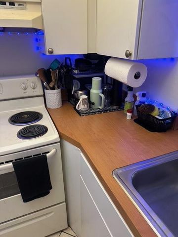 10016 Winding Lake Road 101, Sunrise, FL 33351