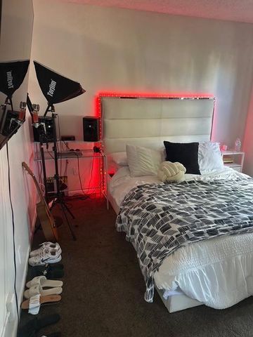 10016 Winding Lake Road 101, Sunrise, FL 33351