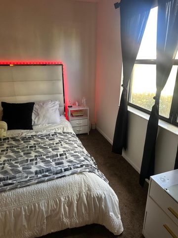 10016 Winding Lake Road 101, Sunrise, FL 33351