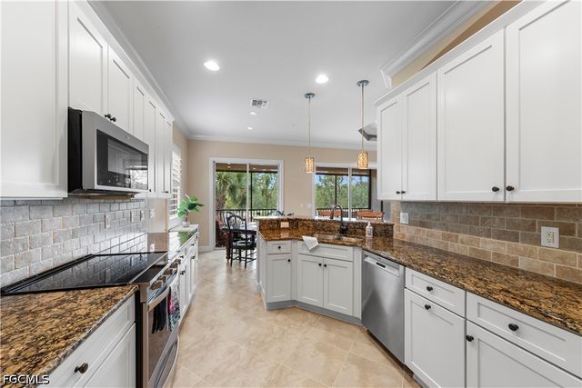 10351 Glastonbury CIR 201, Fort Myers, FL 33913
