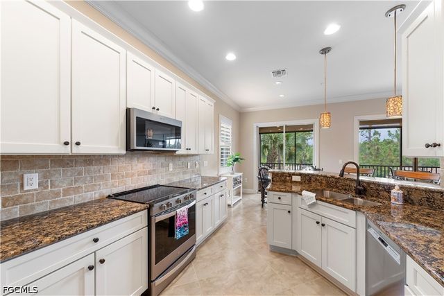 10351 Glastonbury CIR 201, Fort Myers, FL 33913