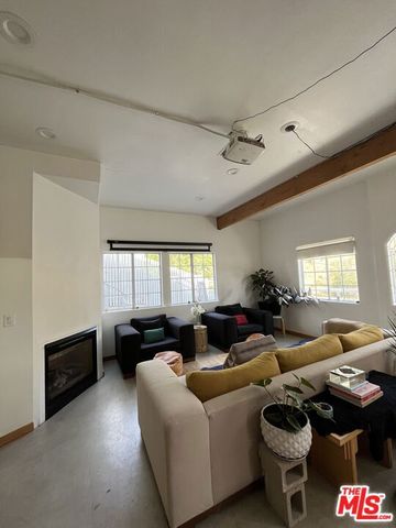 613 Museum Drive, Los Angeles, CA 90065