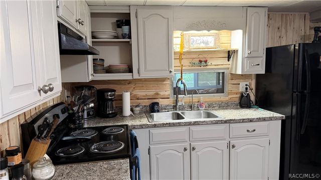 5282 W BLADE Lane, Dunnellon, FL 34433