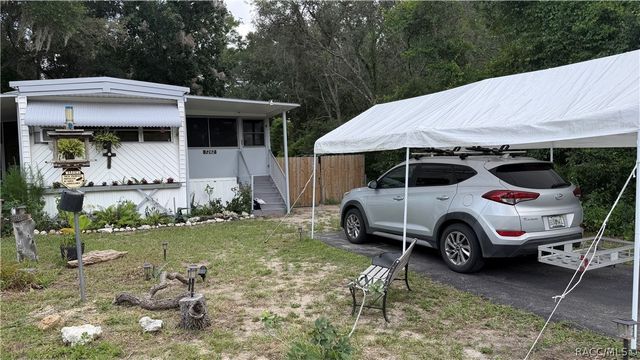 5282 W BLADE Lane, Dunnellon, FL 34433