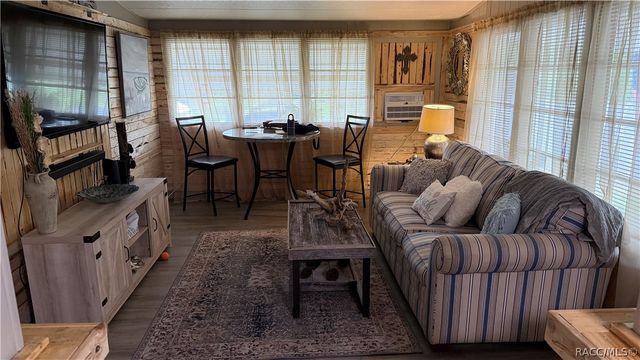 5282 W BLADE Lane, Dunnellon, FL 34433