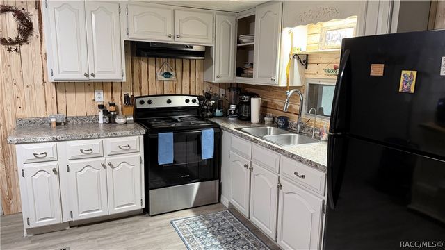 5282 W BLADE Lane, Dunnellon, FL 34433