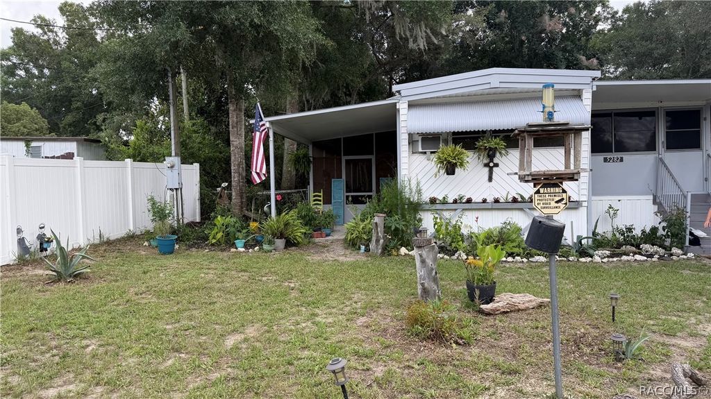 5282 W BLADE Lane, Dunnellon, FL 34433