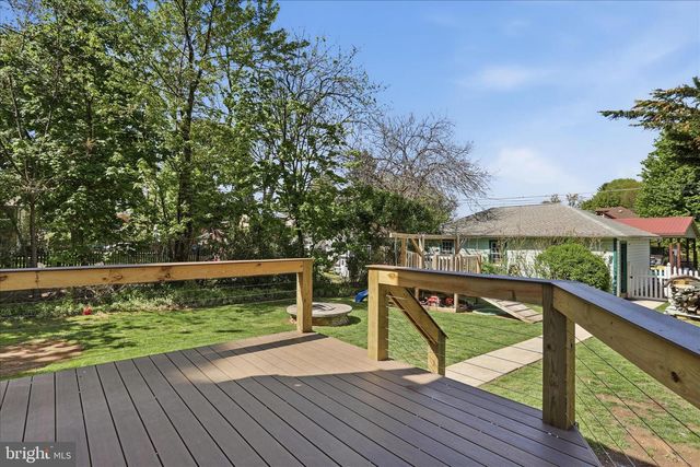 537 E KING ST E, Chambersburg, PA 17201