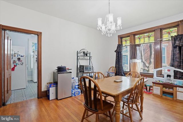 537 E KING ST E, Chambersburg, PA 17201