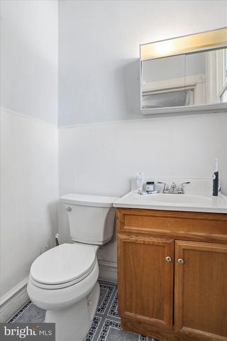 537 E KING ST E, Chambersburg, PA 17201