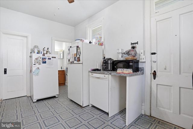 537 E KING ST E, Chambersburg, PA 17201