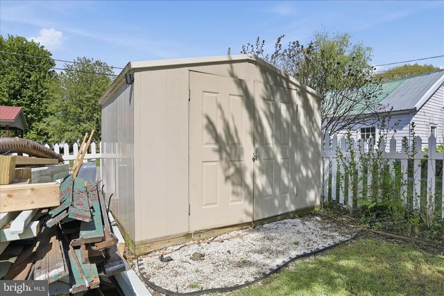 537 E KING ST E, Chambersburg, PA 17201