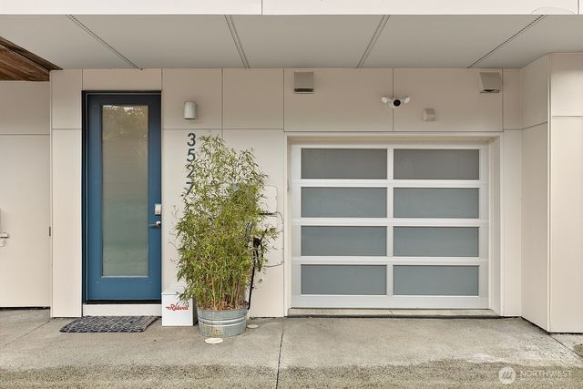 3527 S Oregon Street, Seattle, WA 98118