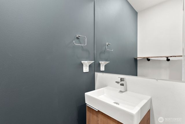 3527 S Oregon Street, Seattle, WA 98118