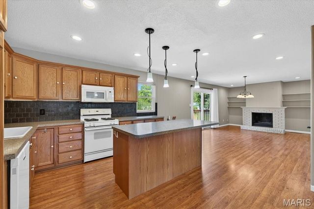 717 Whitewillow Lane, Manchester, MO 63021