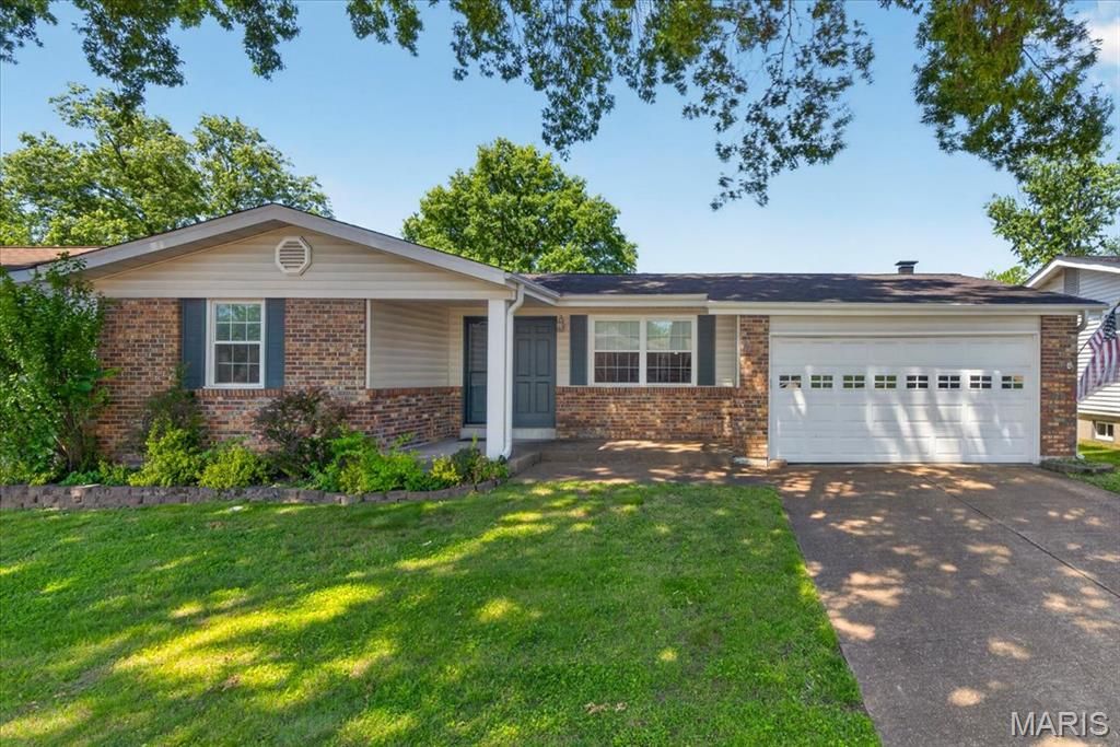 717 Whitewillow Lane, Manchester, MO 63021