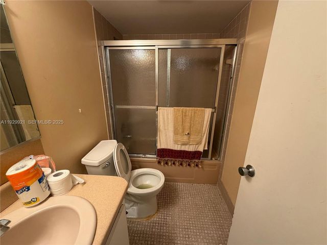 7664 NW 18th St 306, Margate, FL 33063